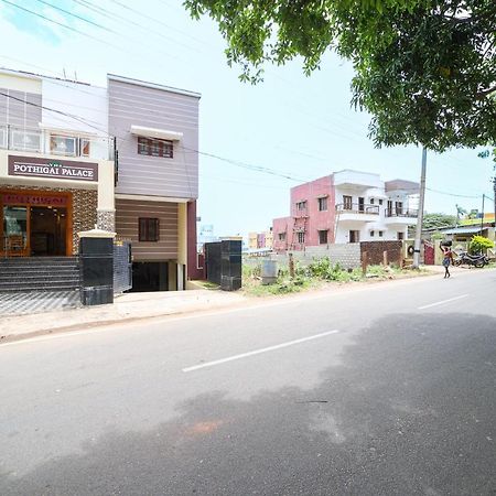 The Pothigai Palace Hotel Kuttālam Exterior foto